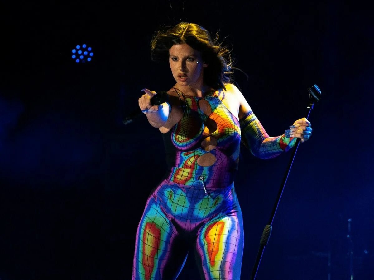 Super bowl halftime show 2022. Костюм снуп дога на супербоул. Hip hop singers women. Звезды в колумбии шоу. Ice spice.