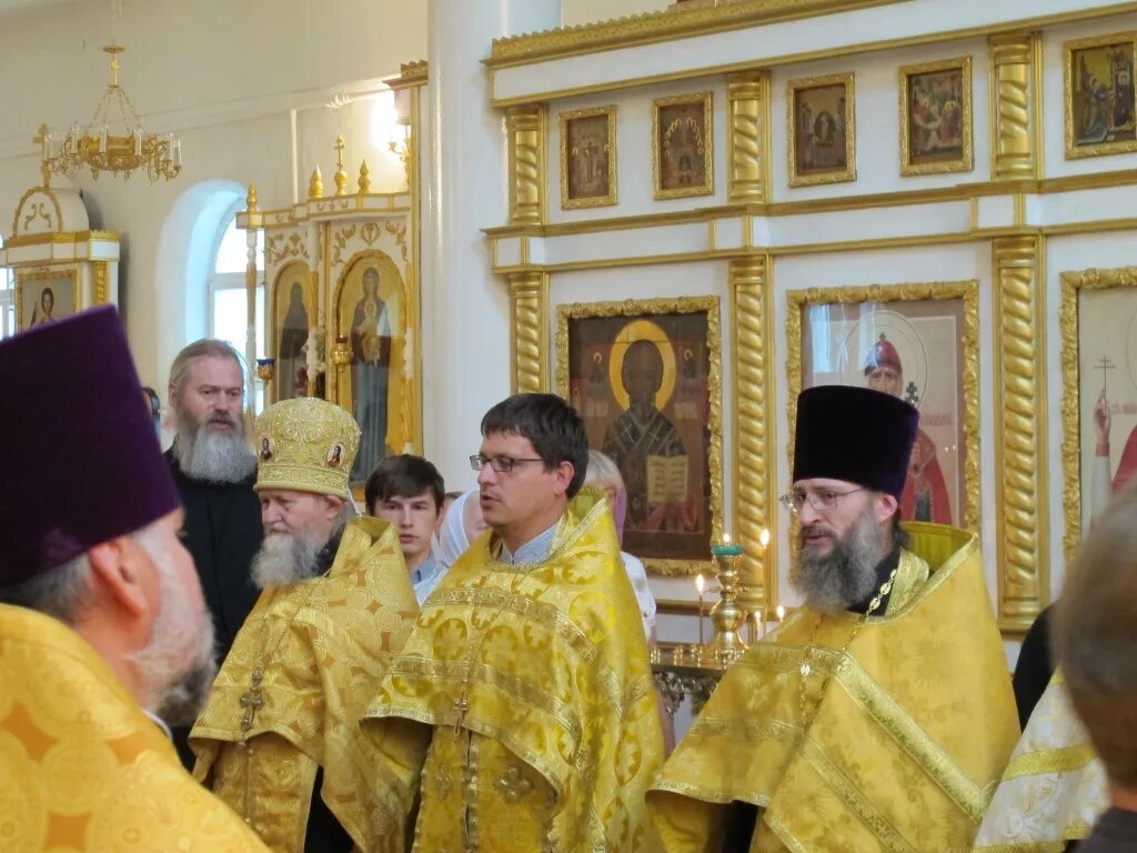 Храм преображения струнино расписание. Храм в струнино. храм спасо-преображенского храма города струнино. церковь струнино священники.