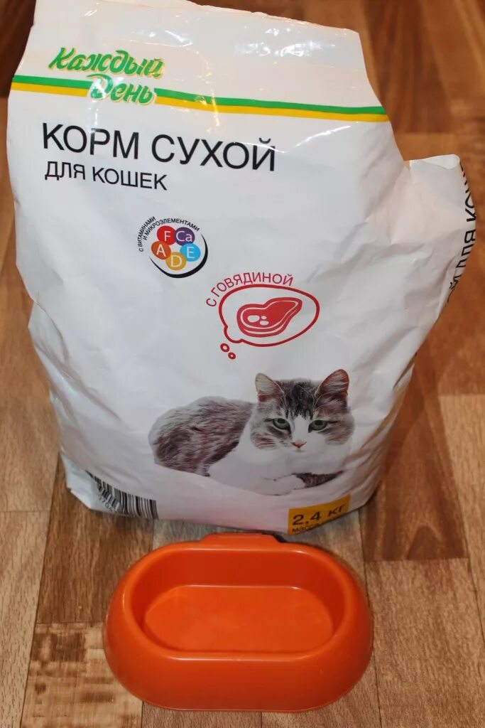 Корма для кошек. Кошачий корм фирмы. Магазин корма для кошек. Корм для кошек в магазине. Купить корм для кошек с доставкой