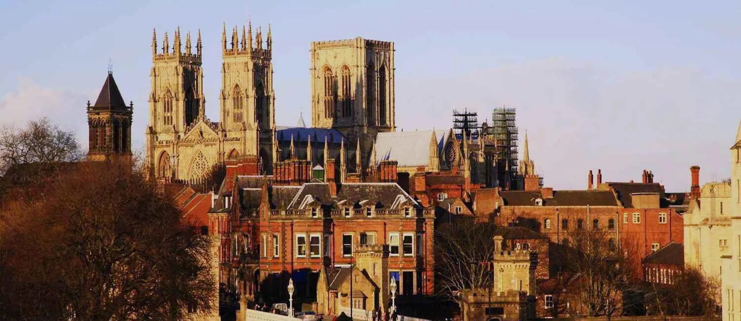 город йорк в англии призраки. дом казначея йорк. призраки в замках великобритании. Treasurer's house york перевод. йоркский готический собор великобритания.