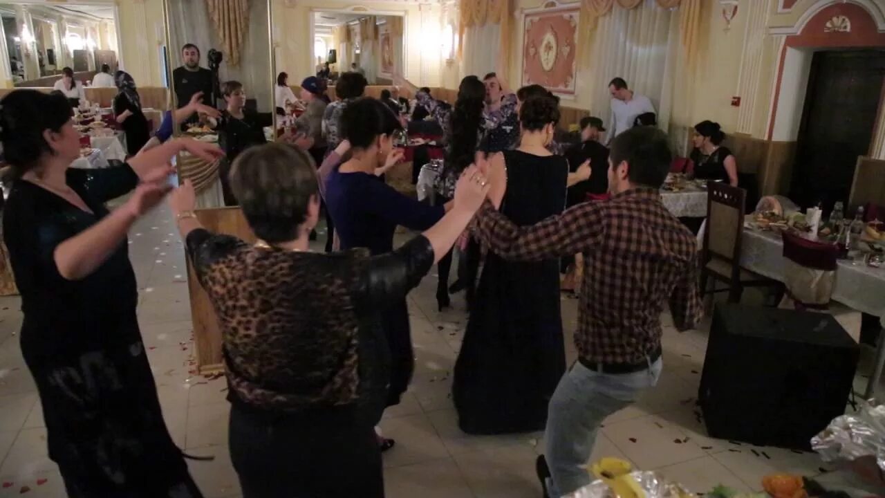 Сватовство в дагестане лезгинка. Клип лезгинка грузинская. Молодость дагестана ансамбль. Песня лезгинка зажигательная дагестанская. Сватовство в дагестане видео.