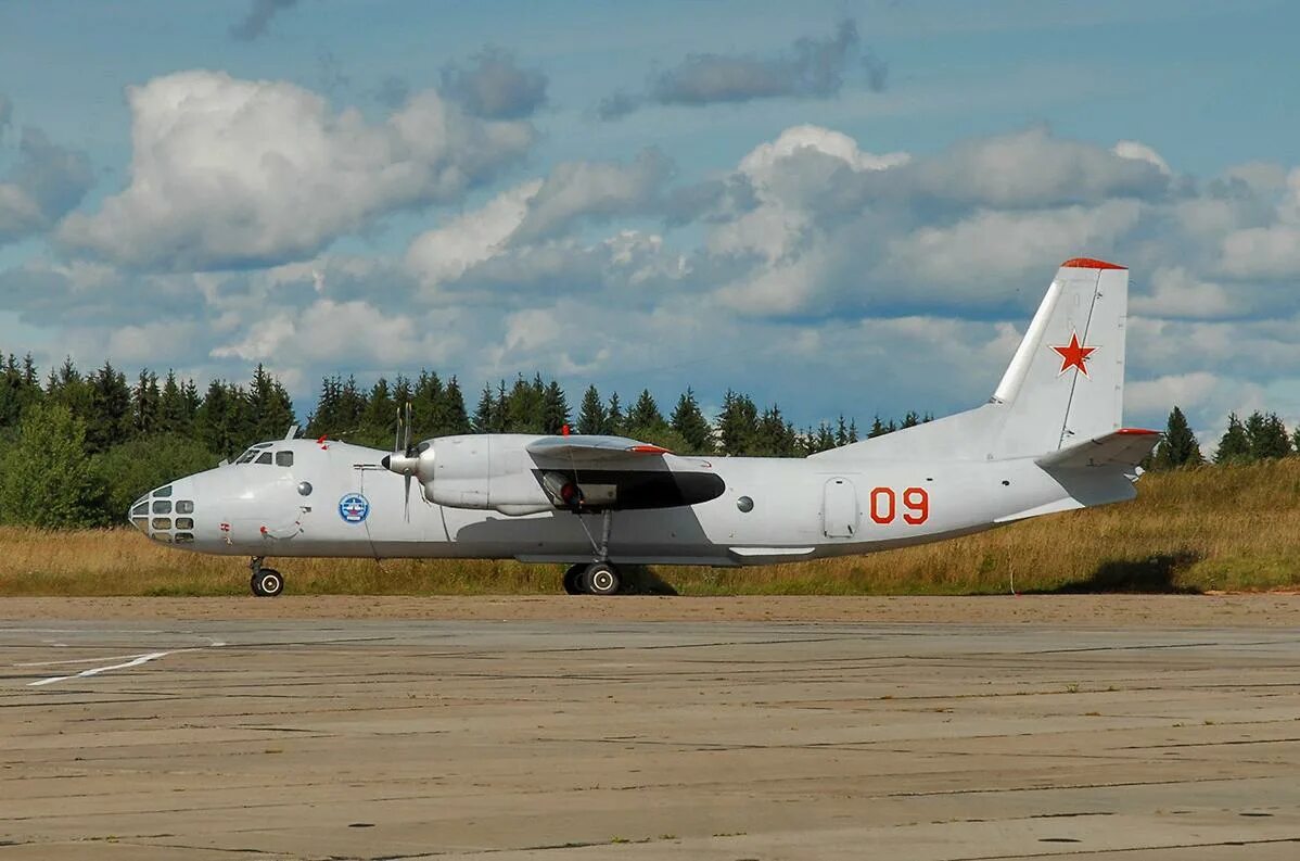 Самолет АН-30б. АН 30. Самолет-разведчик АН 30. АН-30 В ВВС России. Самолет 30 апреля