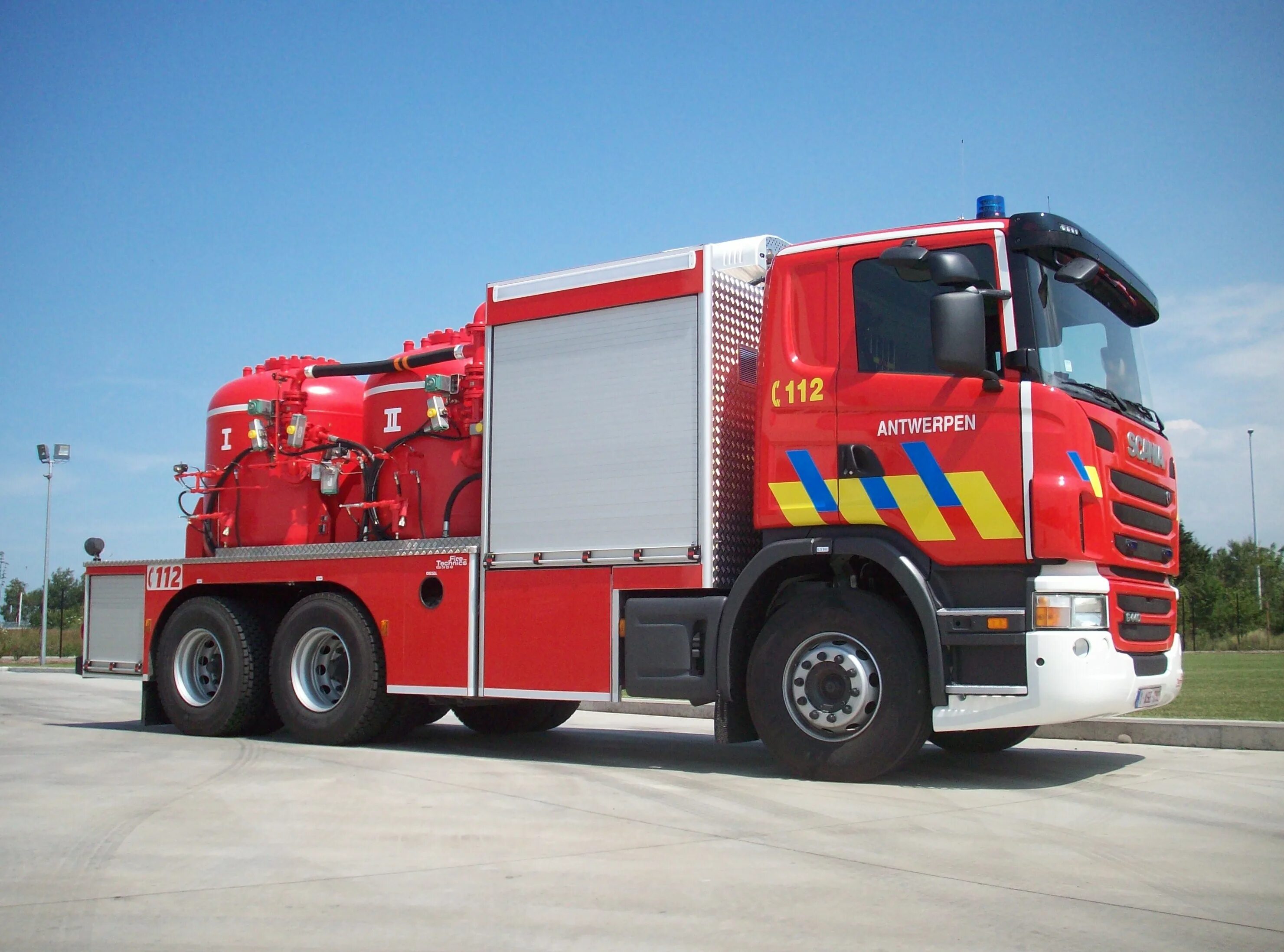 Scania Fire Truck. Магирус пожарная машина. Пожарная машина man TGS. Пожарная машина Скания в России. Пожарный грузовик