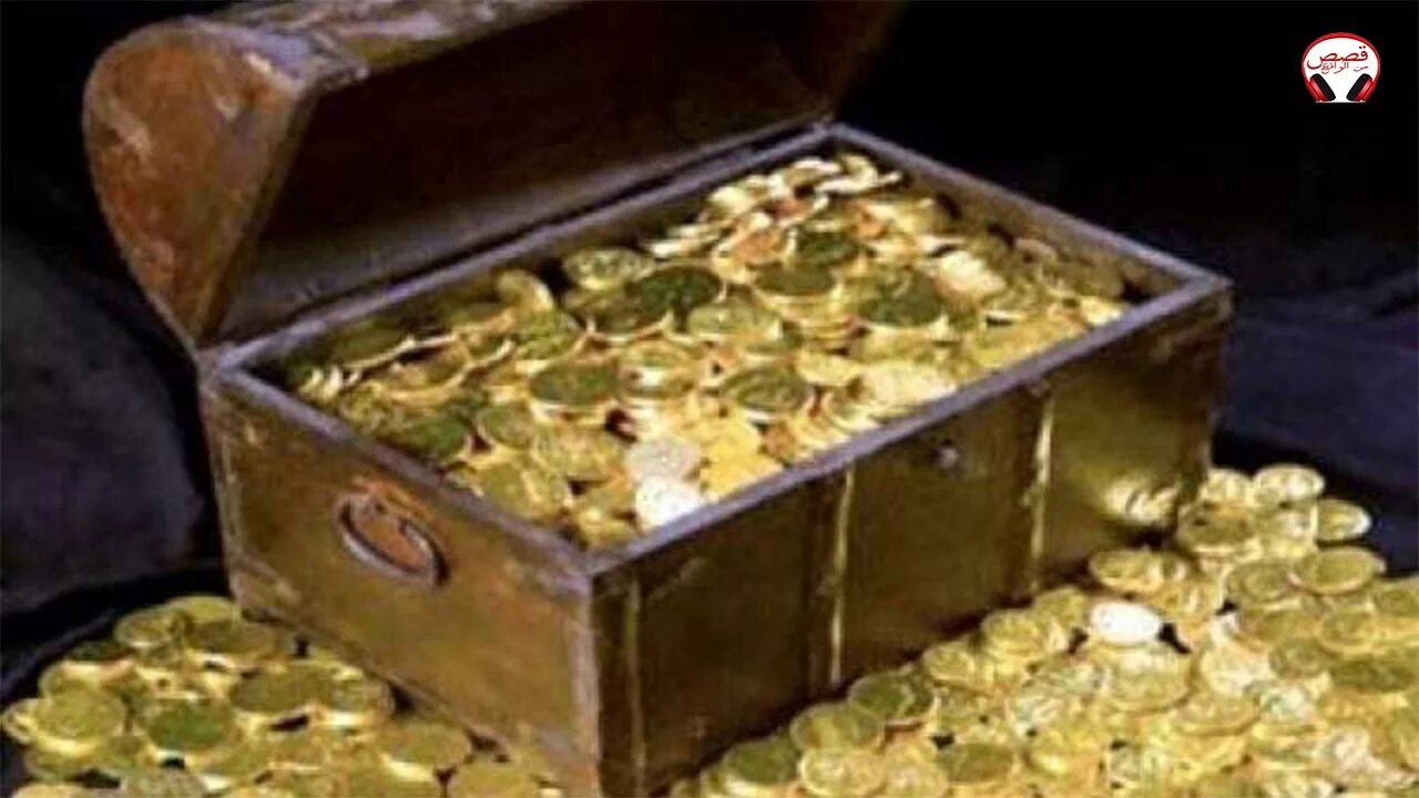 Золото правда. Сундук сокровища слитки золота. Сундук с дублонами. Ящики денег и золота. Замки клады с деньгами.