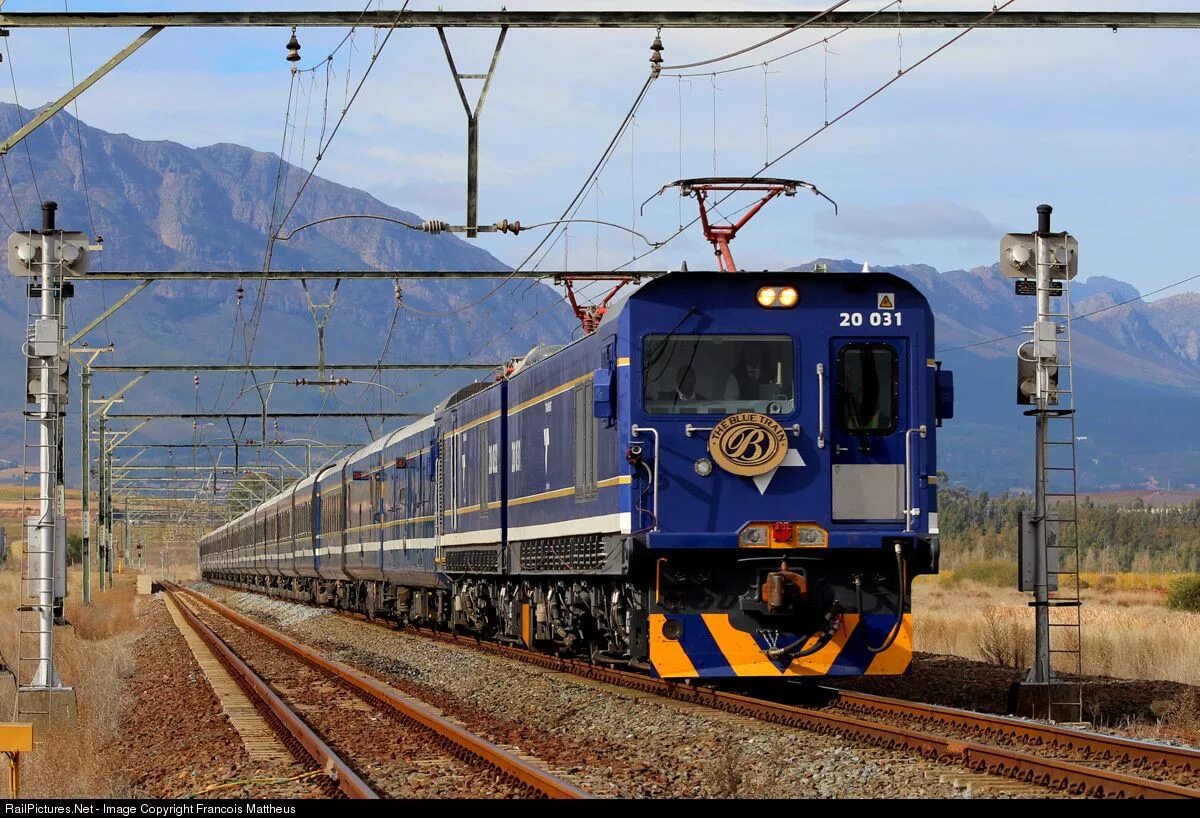 Железные дороги африки. Transnet freight Rail. Железные дороги ЮАР. Железная дорога Кейптаун - Каир. Поезд Кимберли ЮАР.