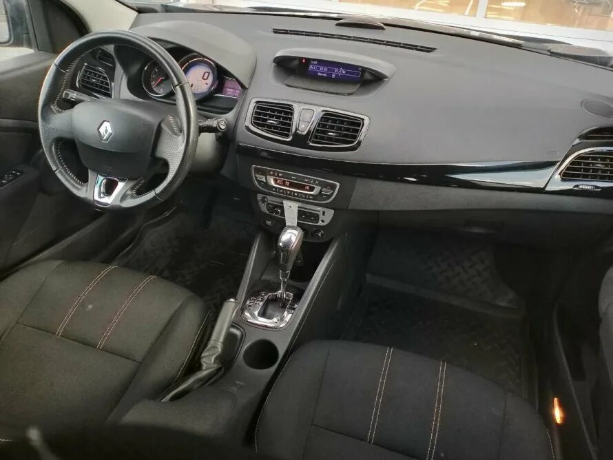 Рено меган 3 универсал салон. Рено меган универсал салон. Renault megane 3 салон. Рено меган 2011 хэтчбек салон. Рено меган 2012 салон.