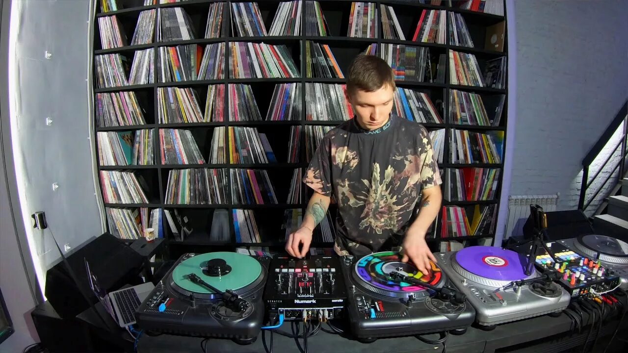 Stoprobot. Stoprobot vinyl, москва. стоп робот винил магазин. dj worm. whorerobot.