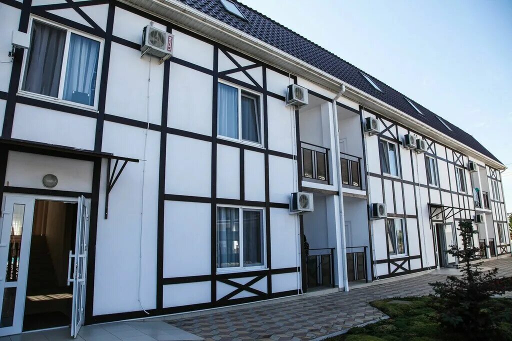 Пересыпь база отдыха альтаир. Пересыпь краснодарский край альтаир. Гостевой комплекс альтаир. Гостевой комплекс альтаир. Голубицкая отель альтаир.