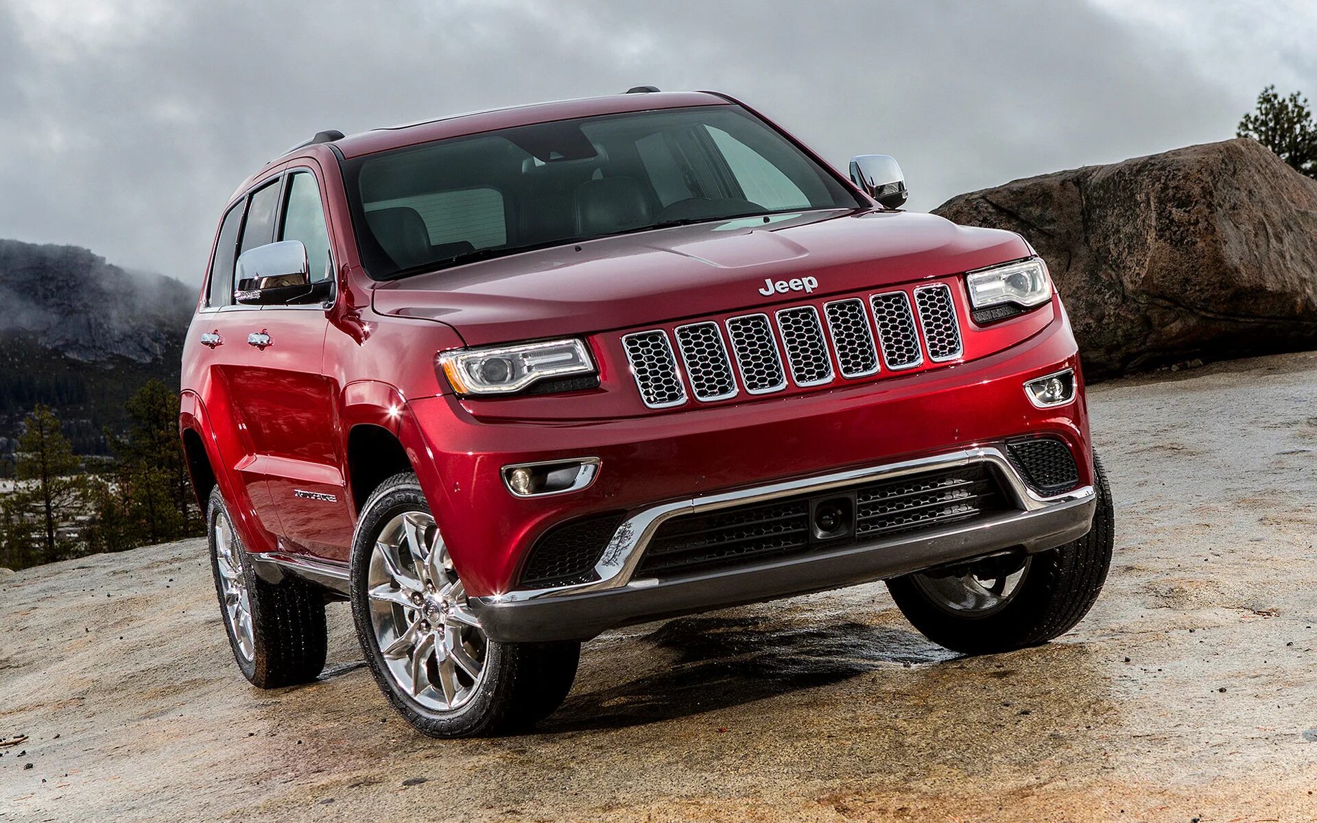 Новые модели внедорожников. Jeep Grand Cherokee. Jeep Grand Cherokee 2013. Jeep Grand Cherokee 2014. Jeep Grand Cherokee wk2 красный.