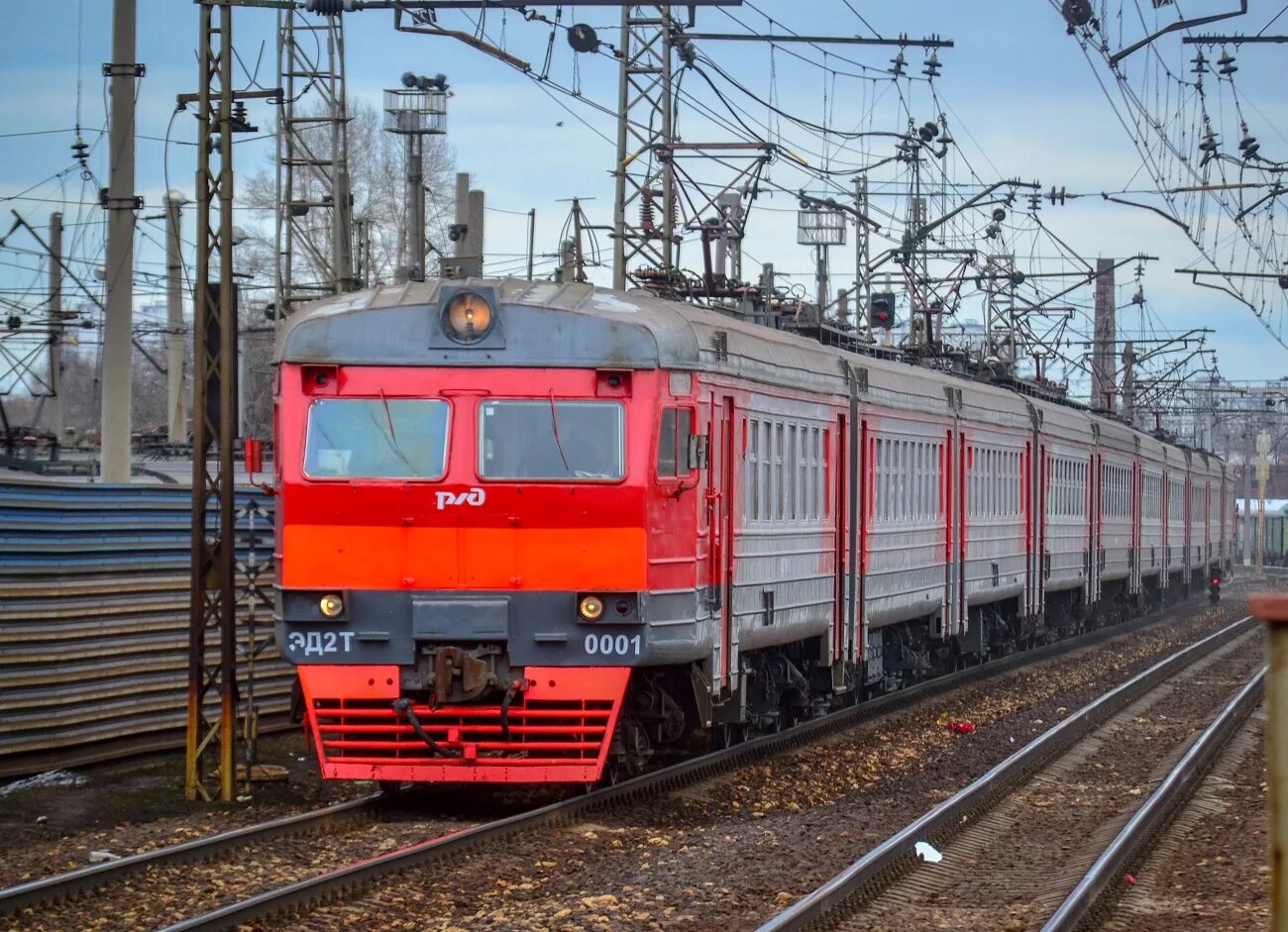 Эд2т сергиев посад. Станция пенза 2. Чс4т гжд. Поезд чс4т. Гляциологическая станция.