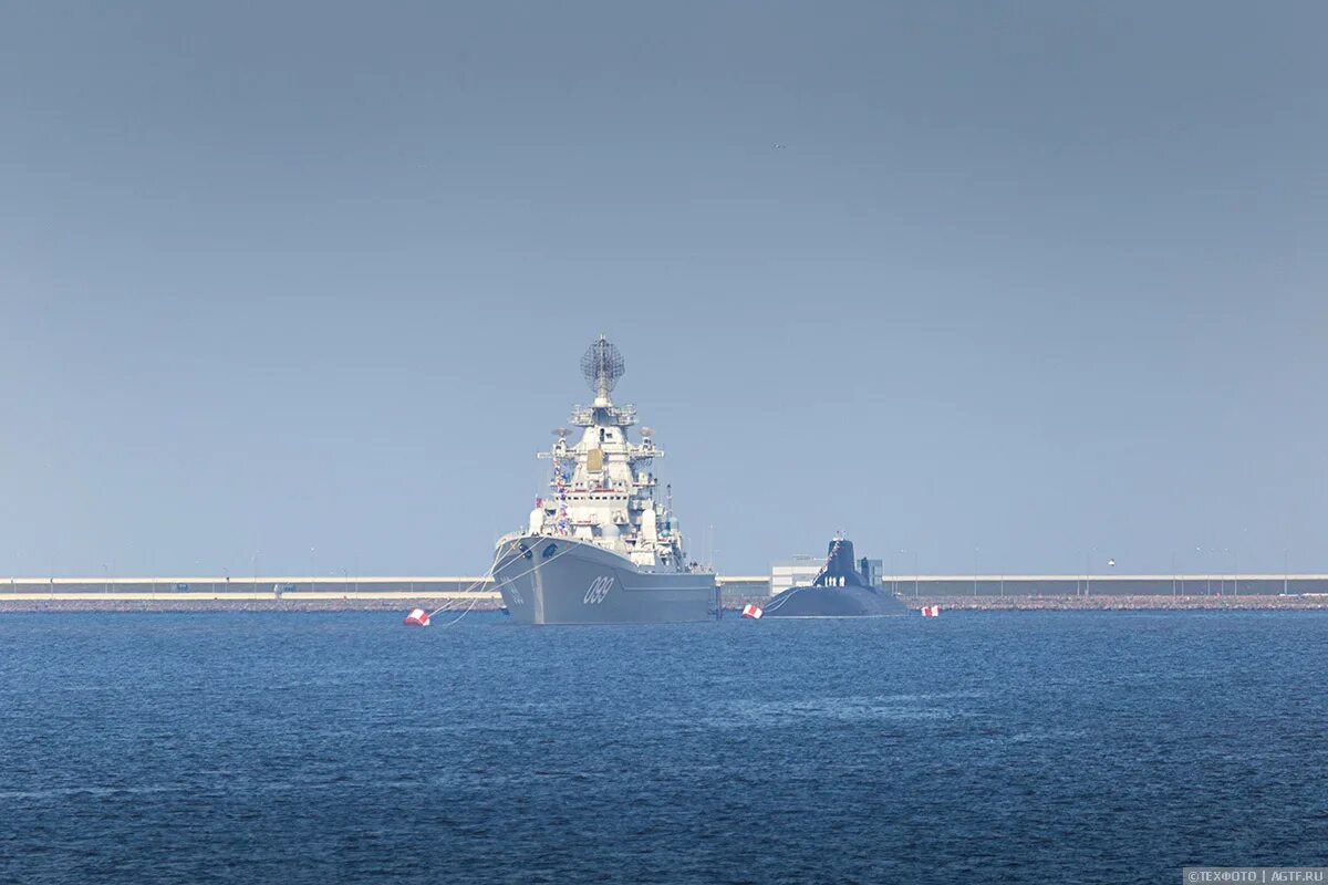 Кронштадт парад. Парад вмф кронштадт петр великий. военно-морской парад в кронштадте 2025. парад вмф кронштадт 2025. парад вмф в кронштадте.