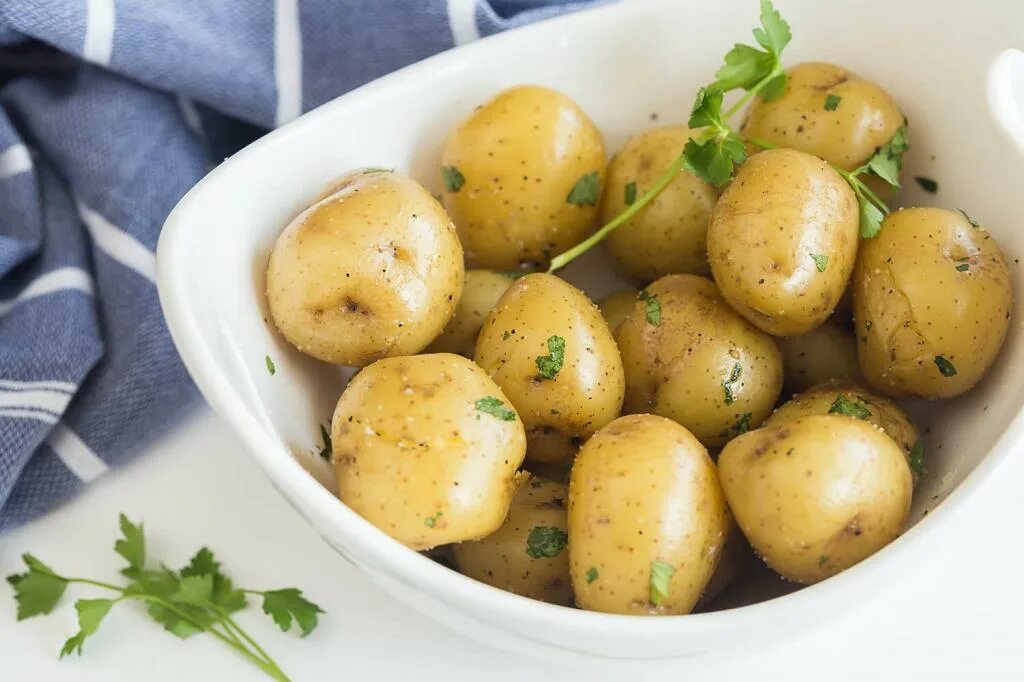 Как приготовить молодую картошку. Как приготовить молодую картошку