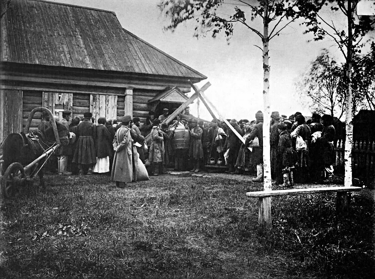 Деревня 20. Максим Дмитриев неурожайный год 1891-1892. Крестьяне Нижегородской губернии Дмитриев. Крестьяне 19 века Дмитриев. Редкие кадры царской России в фотографиях Максима Дмитриева.