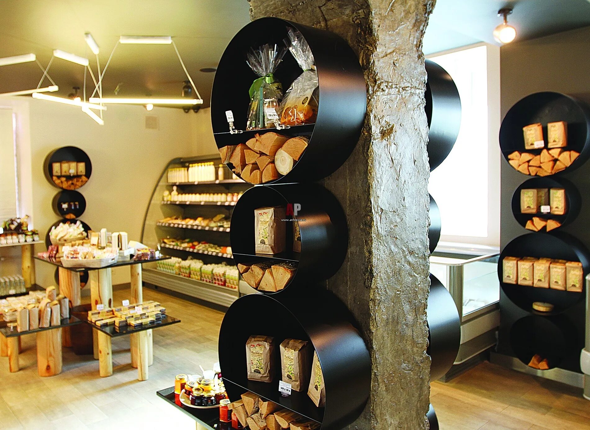 оригинальный магазин продуктов. интерьер магазина продуктов. оригинальный магазин продуктов. продуктовый магазин оливка в сочи. оригинальный магазин продуктов.