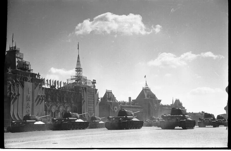 Красная площадь 1951. Москва 1951 год. Россия 1951 год фото. СССР площадь в 1951.