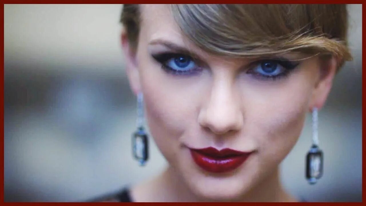 Swift blank. Taylor swift blank space. модель из клипа тейлор свифт blank. тейлор свифт me клип. тейлор свифт первые клипы.