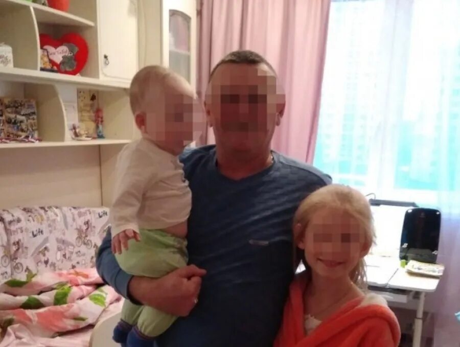 Женщина убившая 2 детей. Мать сожгла двоих детей. Женщина зарезала двух детей и мужа владивосток. Страшное фото с места убийств. Женщины в сизо.