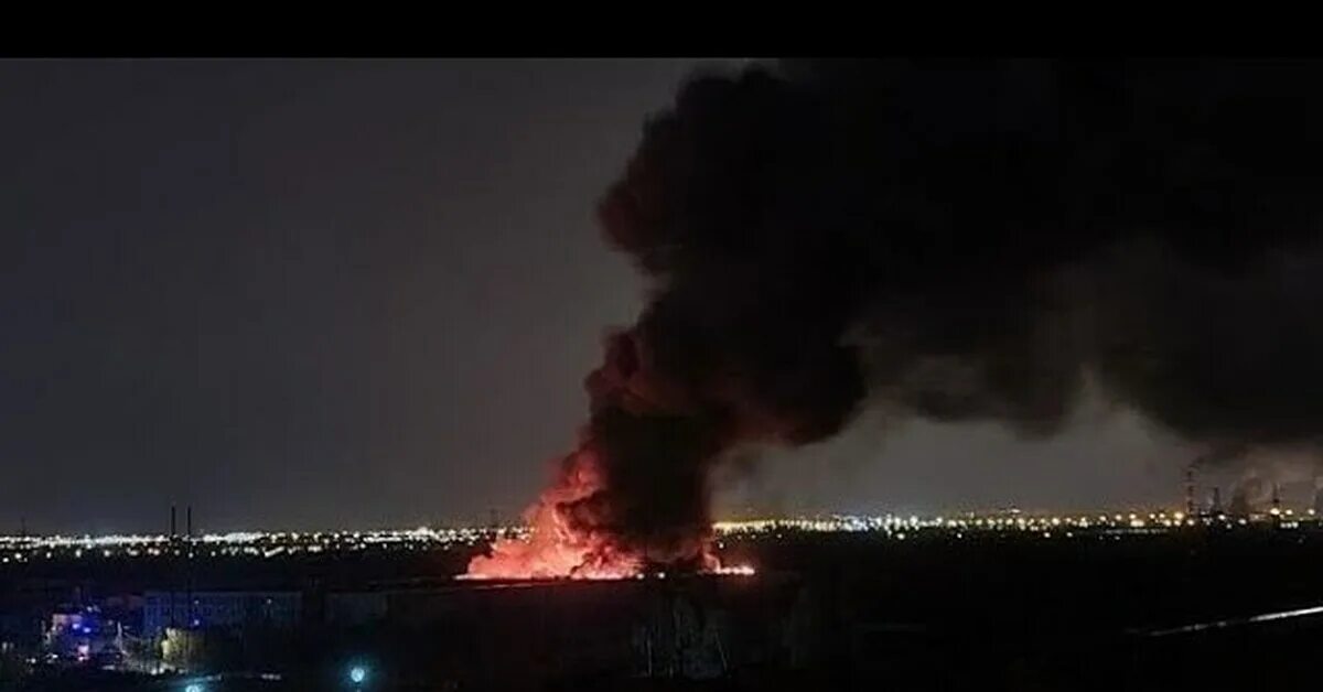 Что горит на севере спб сейчас. Крупные пожары спб. Пожар на выборгском шоссе. Что горит на севере спб сейчас. Шушары сгорел склад.