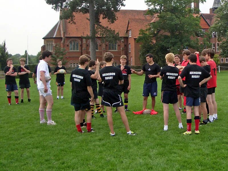 История школа рагби на английскомязыке. Рагби школа в великобритании. Rugby school. Рагби школа в великобритании. Регби школа в великобритании.
