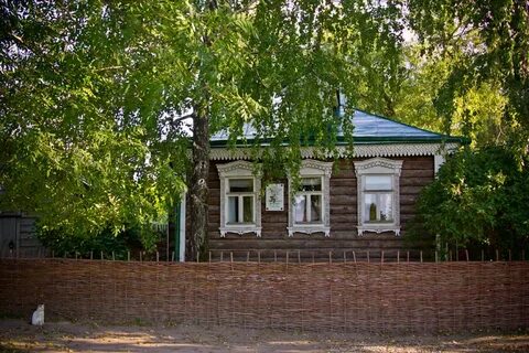 Где жил есенин
