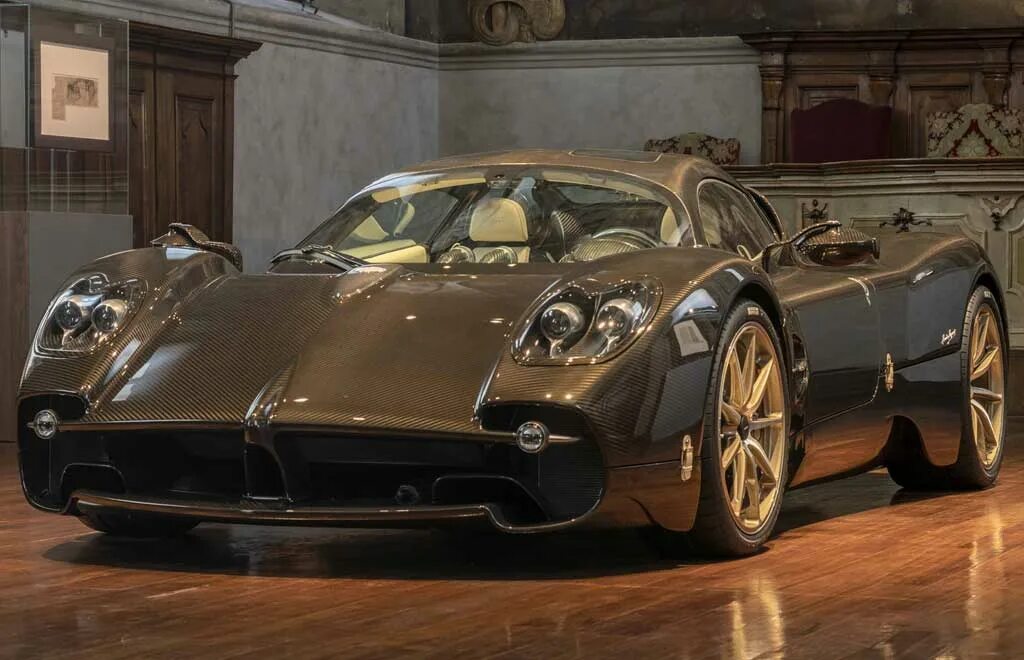 Самые дорогие топ 5. Пагани утопия 2025. пагани утопия 2025. pagani huayra самая дорогая. новая пагани 2025.