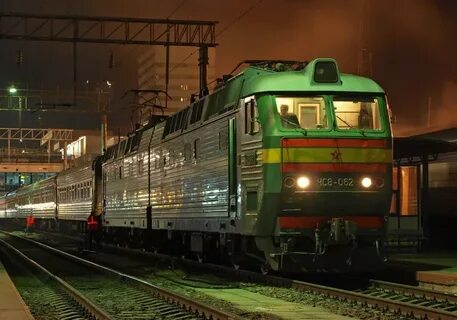Пассажирский поезд фото
