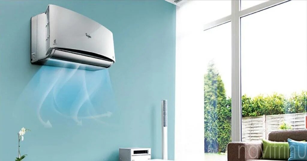 Холодный воздух на кондиционере. Кондиционер в окно. Охладитель воздуха 3 в 1 ac50m. Настенный кондиционер в интерьере. Кондиционер в доме.