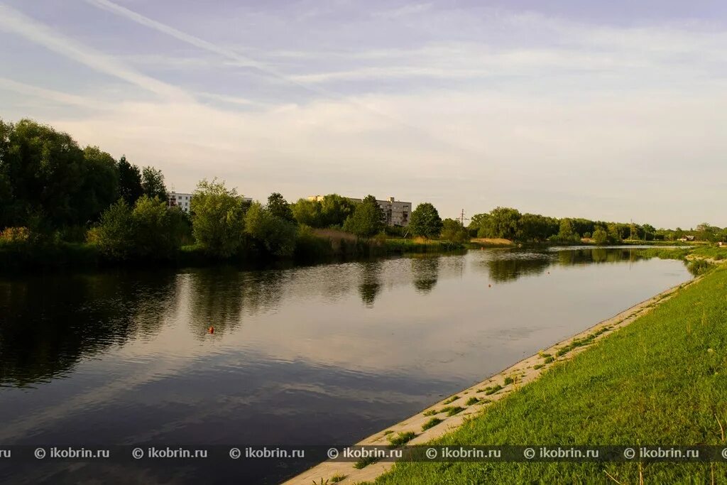 Мухавец река начало. Звезда на берегу реки мухавец. Слияние буга и мухавца. Акватория реки это. Мухавец.