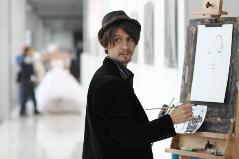 художник молодой молодой человек. мужчина живопись. домашняя работа фильм 2011. юноша живопись. молодые художники.