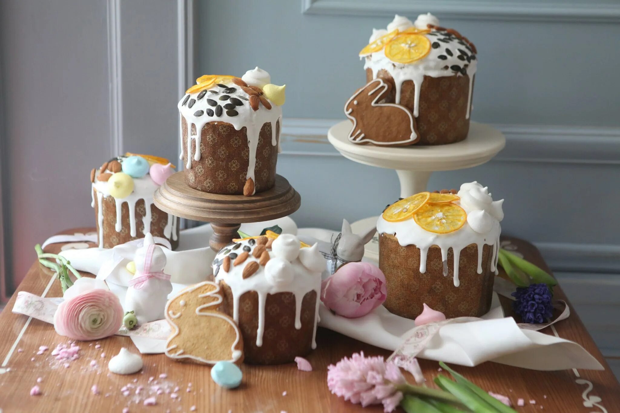 Декор куличей 2022. Easter Cake кулич. Кулич Easter Cake Пасхальный. Украшение куличей. Чем украсить кулич