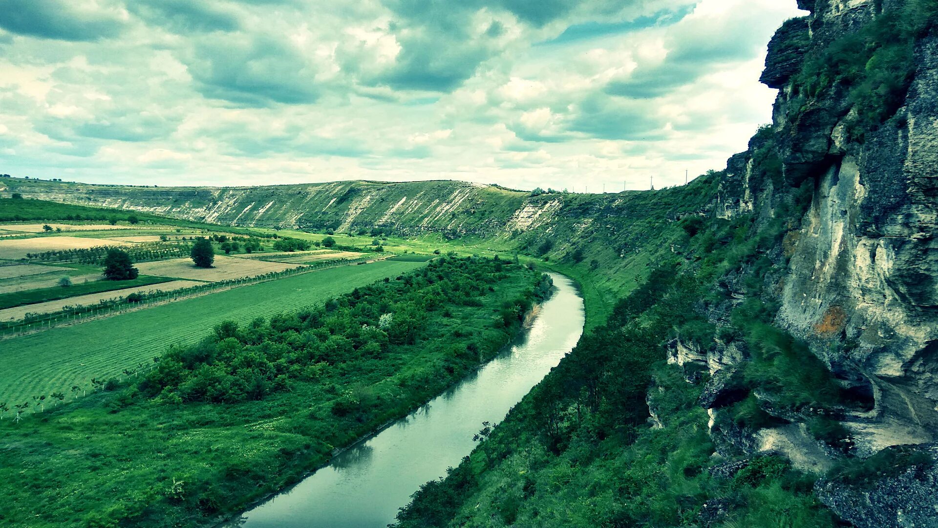 Плай молдова. Национальный парк Орхей Молдова. Молдавия природа Орхей. Оргеев Молдавия. Старый Орхей Молдова ландшафт.