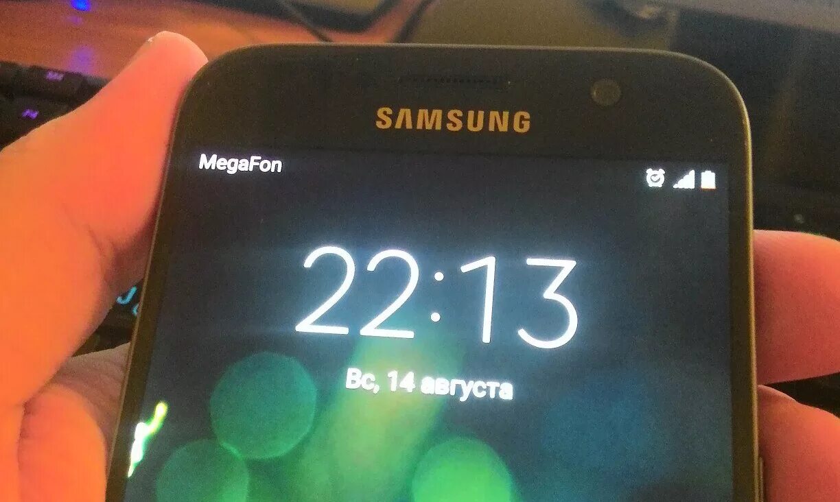 Вибрация на телефоне samsung. Samsung вызов. Звонки самсунг. МЕГАФОН самсунг. Samsung телефон Galaxy вызов.