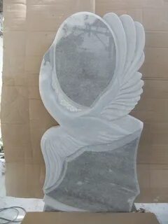 Памятники из светлого мрамора