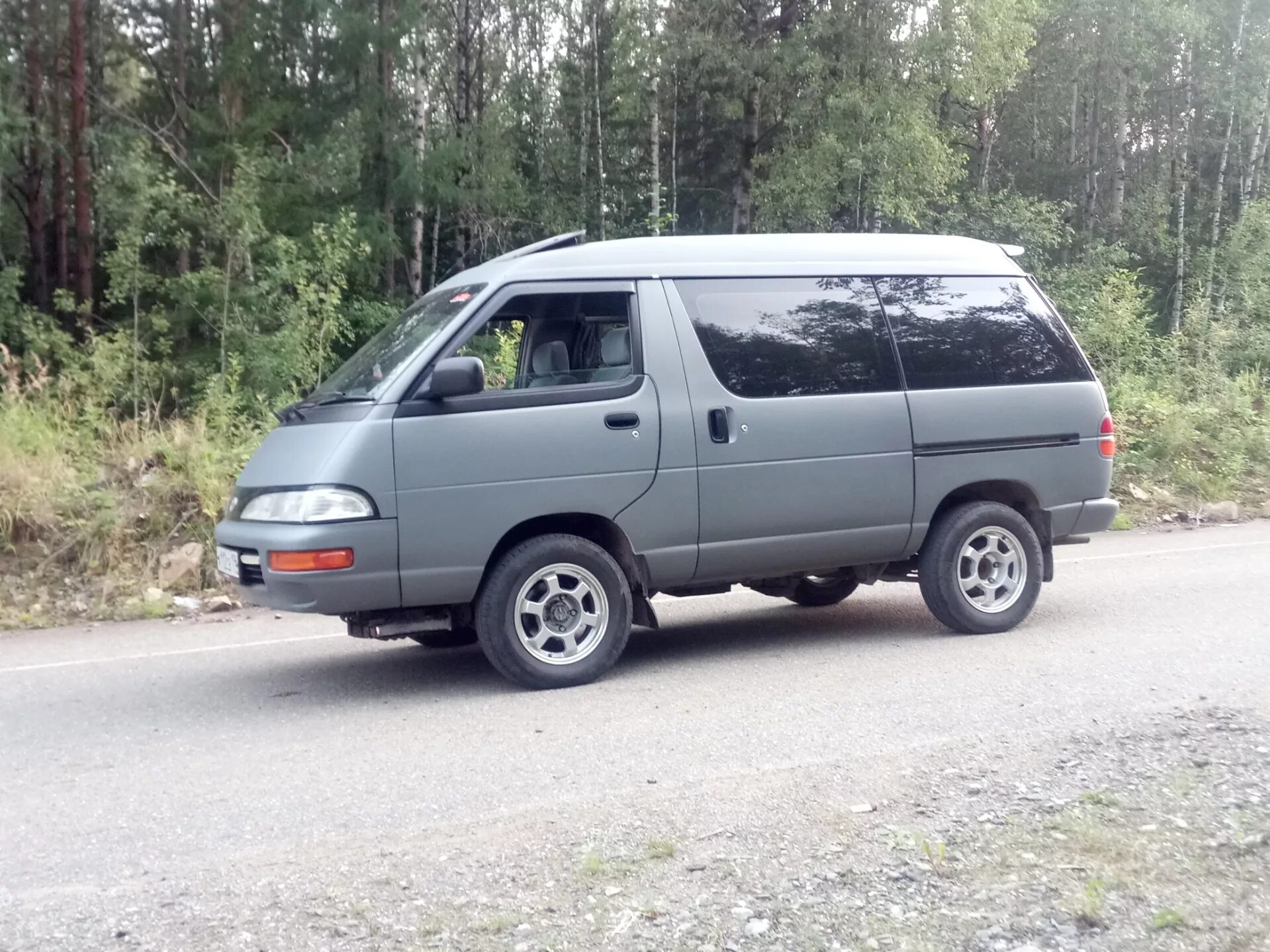 Диски тойота таун айс. Toyota Lite Ace. Toyota Town Ace. Тойота Таун, лит айс. Toyota Lite Ace 2022.