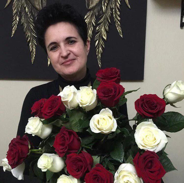 Голунова битва экстрасенсов какой. Елена голунова. елена кадони. елена годунова экстрасенс. елена голунова ведьма.