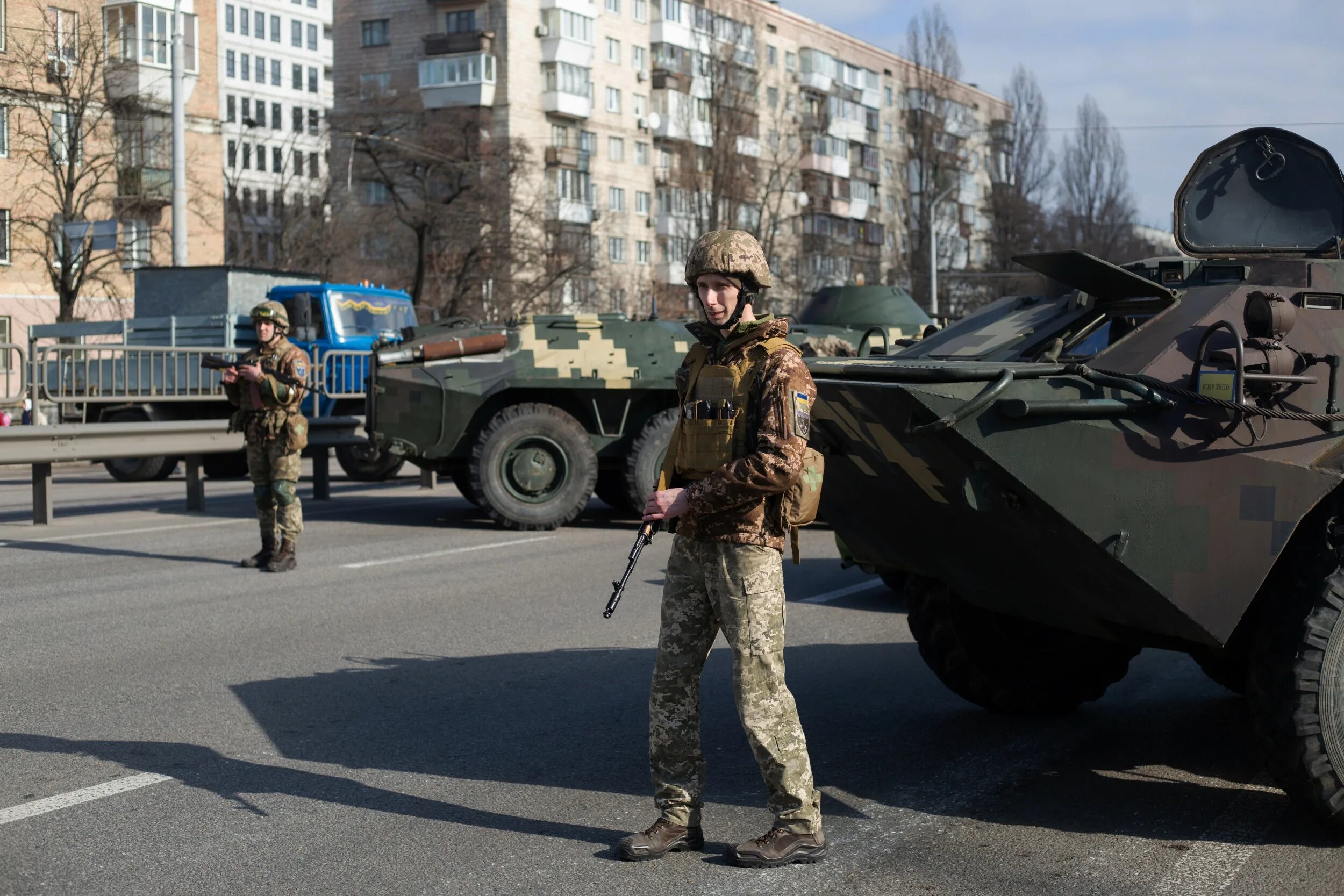 Дрг в киеве. Российские войска в Киеве. Военный. Солдат Российской армии. Военные солдаты РФ на Украине.