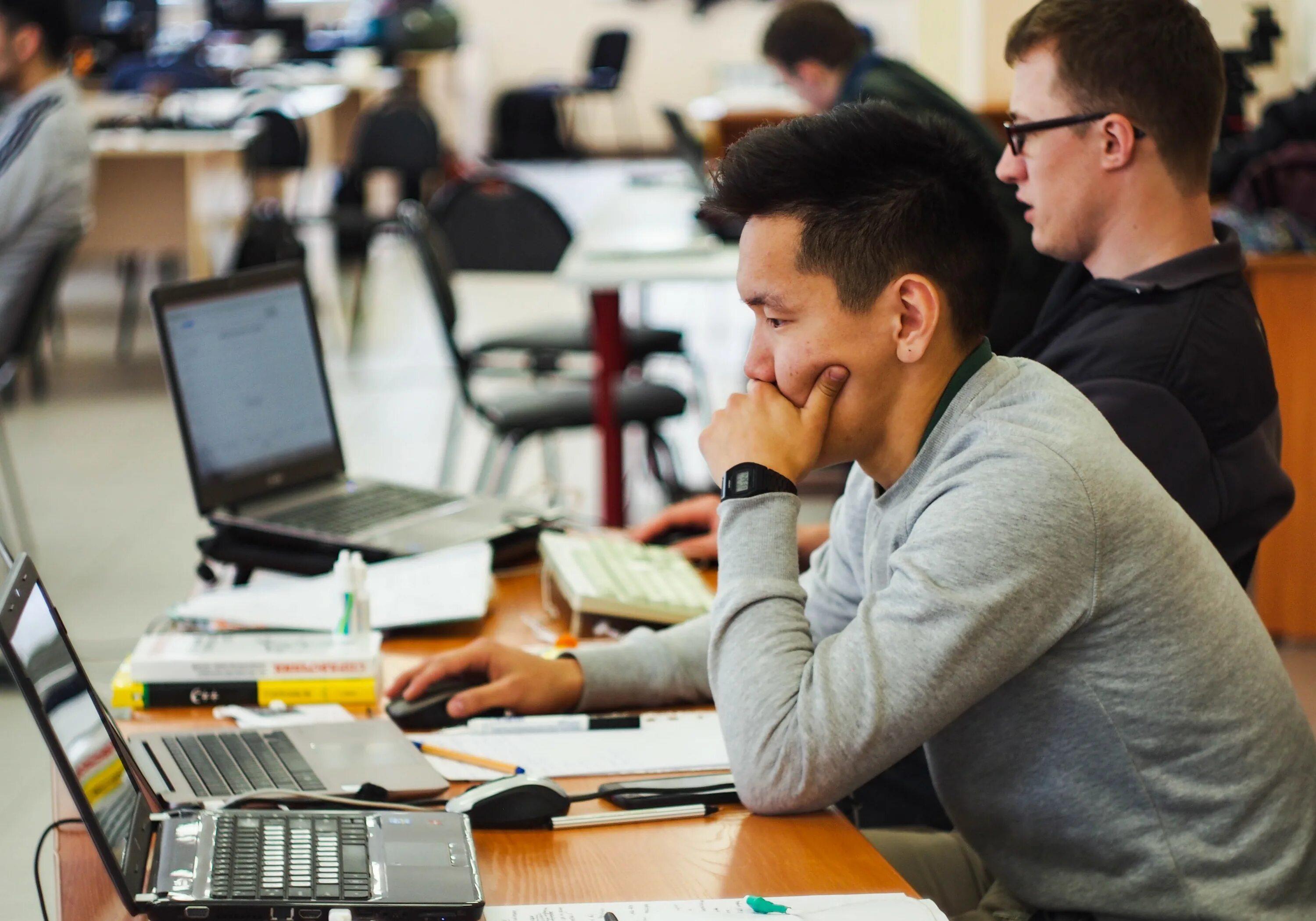 Проблемы нгу. Нгу журналистика новосибирск. Новосибирск университет нгу. Проблемы нгу. Иртегов нгу.