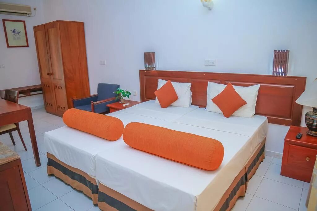 Moonbeam Beach Hotel 3 Хиккадува. Moon Beam Beach Hotel 3 Хиккадува 100 м до моря. Отель the Beach Heaven by Moon Beam 3. Moonbeam - the Beach Heaven. Номера мун