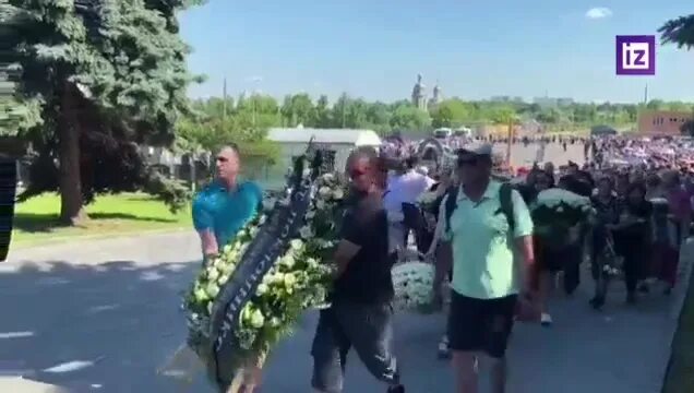 Провожающий в последний путь r34