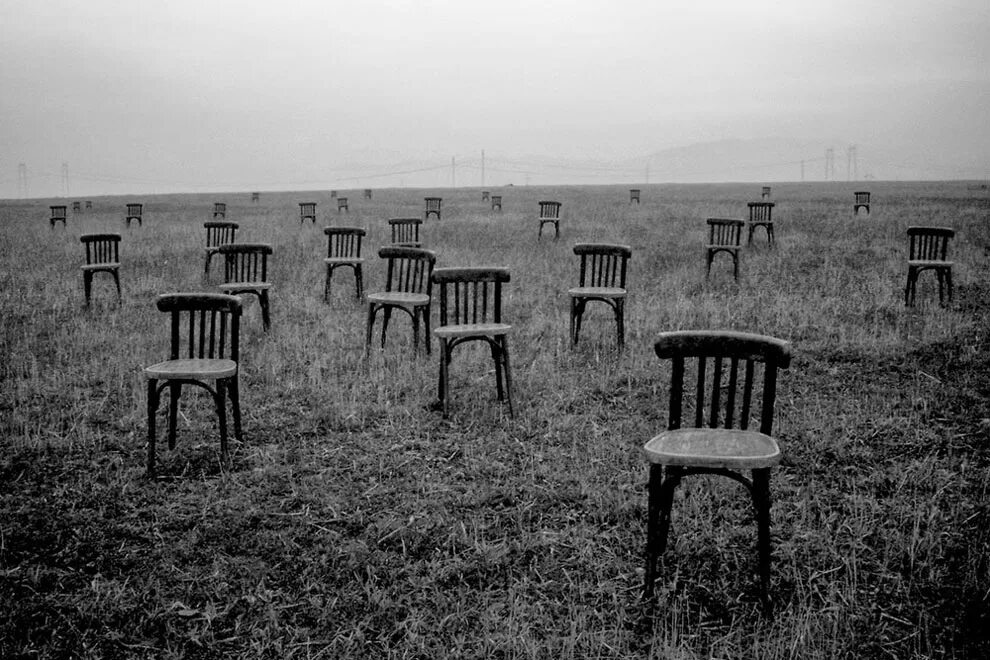 Аватарки со смыслом. Сюрреализм одиночество. Душевная пустота. Пустая жизнь пустых людей. Одиночество души.