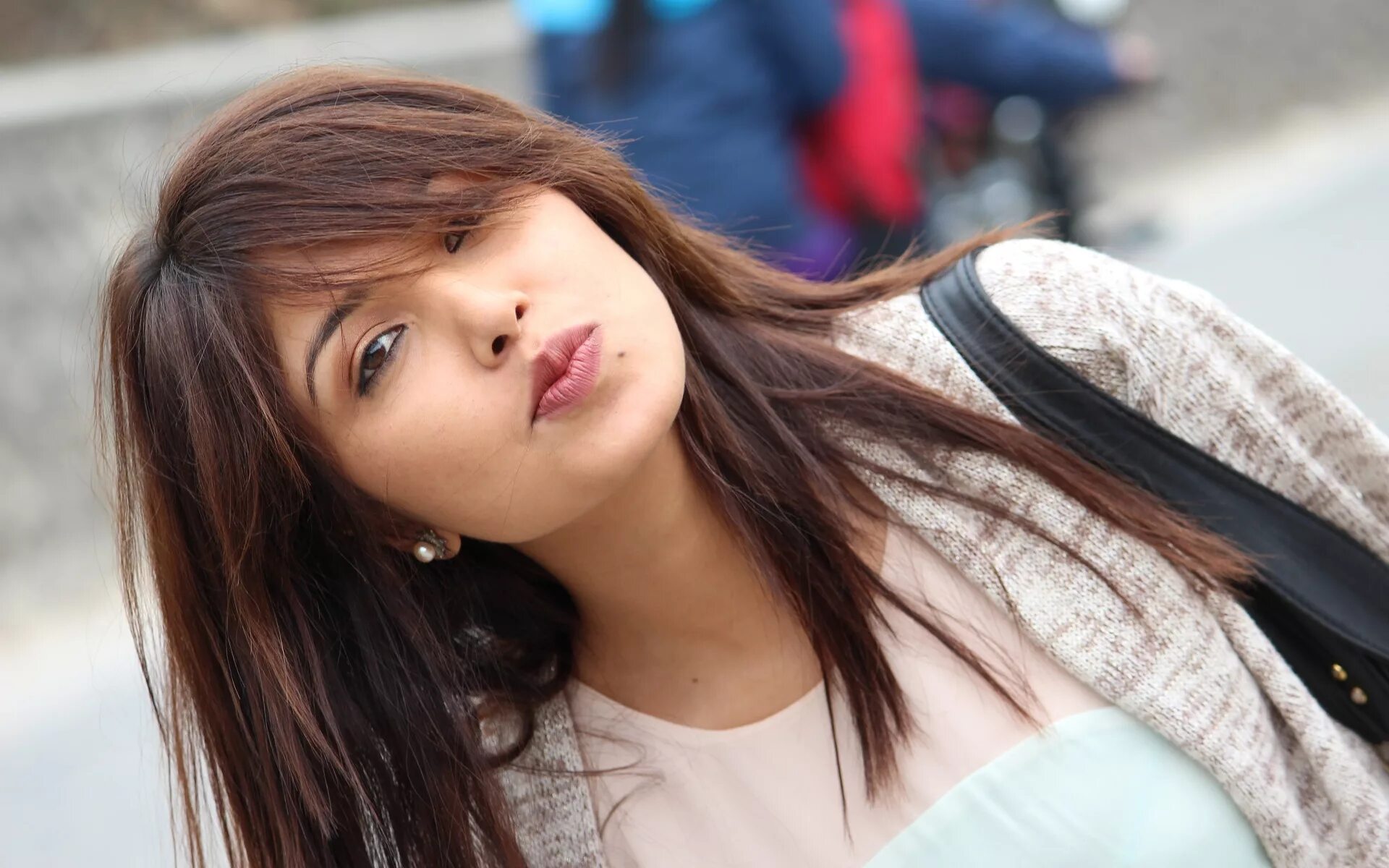 Sweet girl фильм 2021. малышка фильм 2021 рэйчел. эмили шатенка. лейла эл. эмили сероглазая.