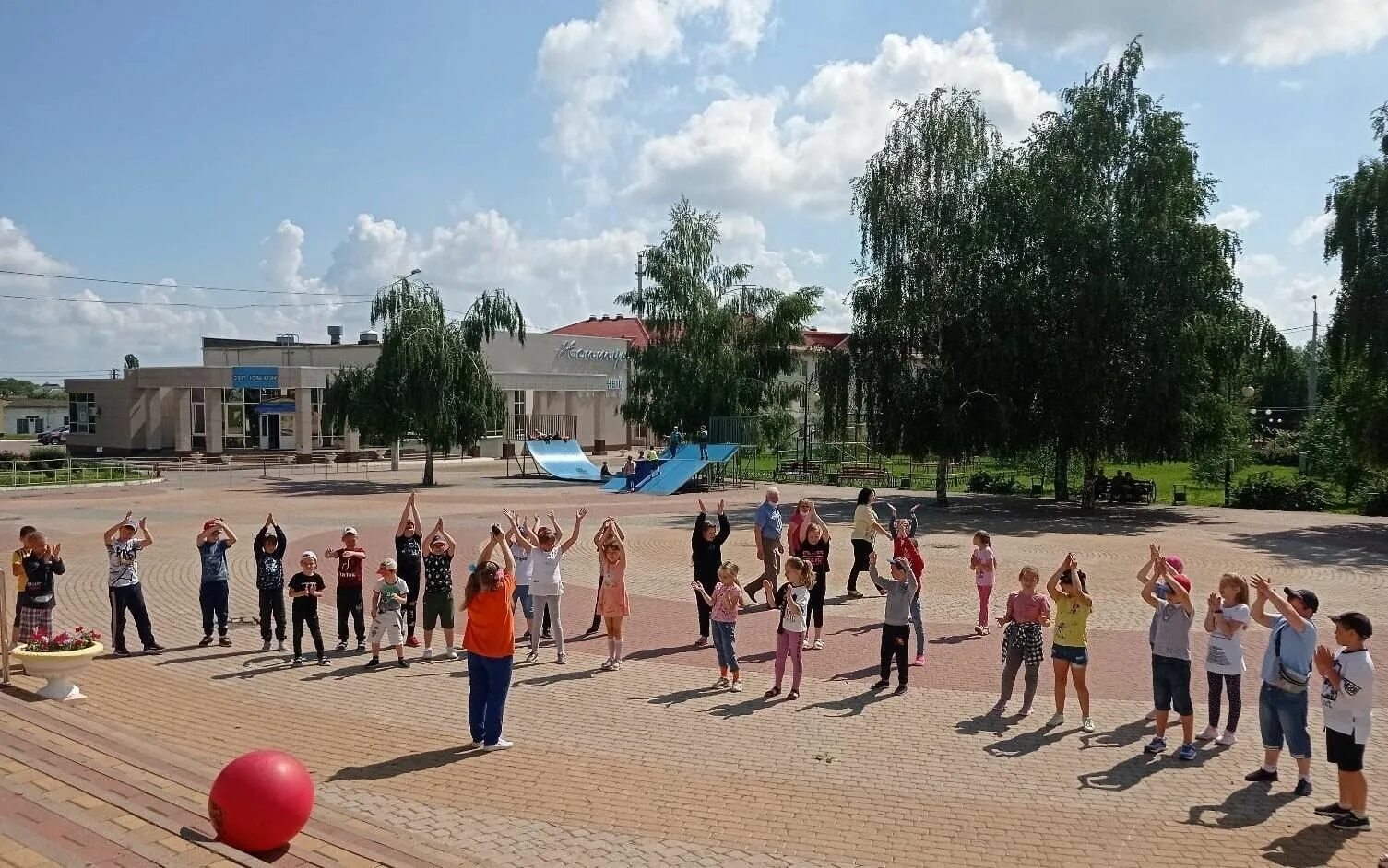 Костюмы для турслета. Погода в пензе на 10. Школа шуани. Погода в молодежном на 10 дней. Погода в молодежном на 10 дней.