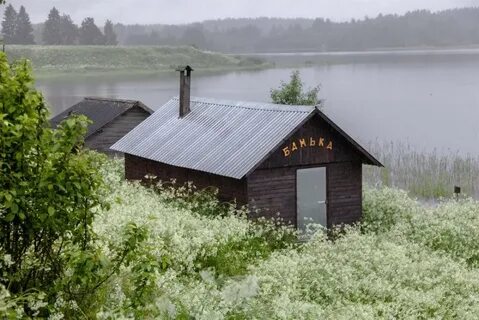 Летом деревне баня