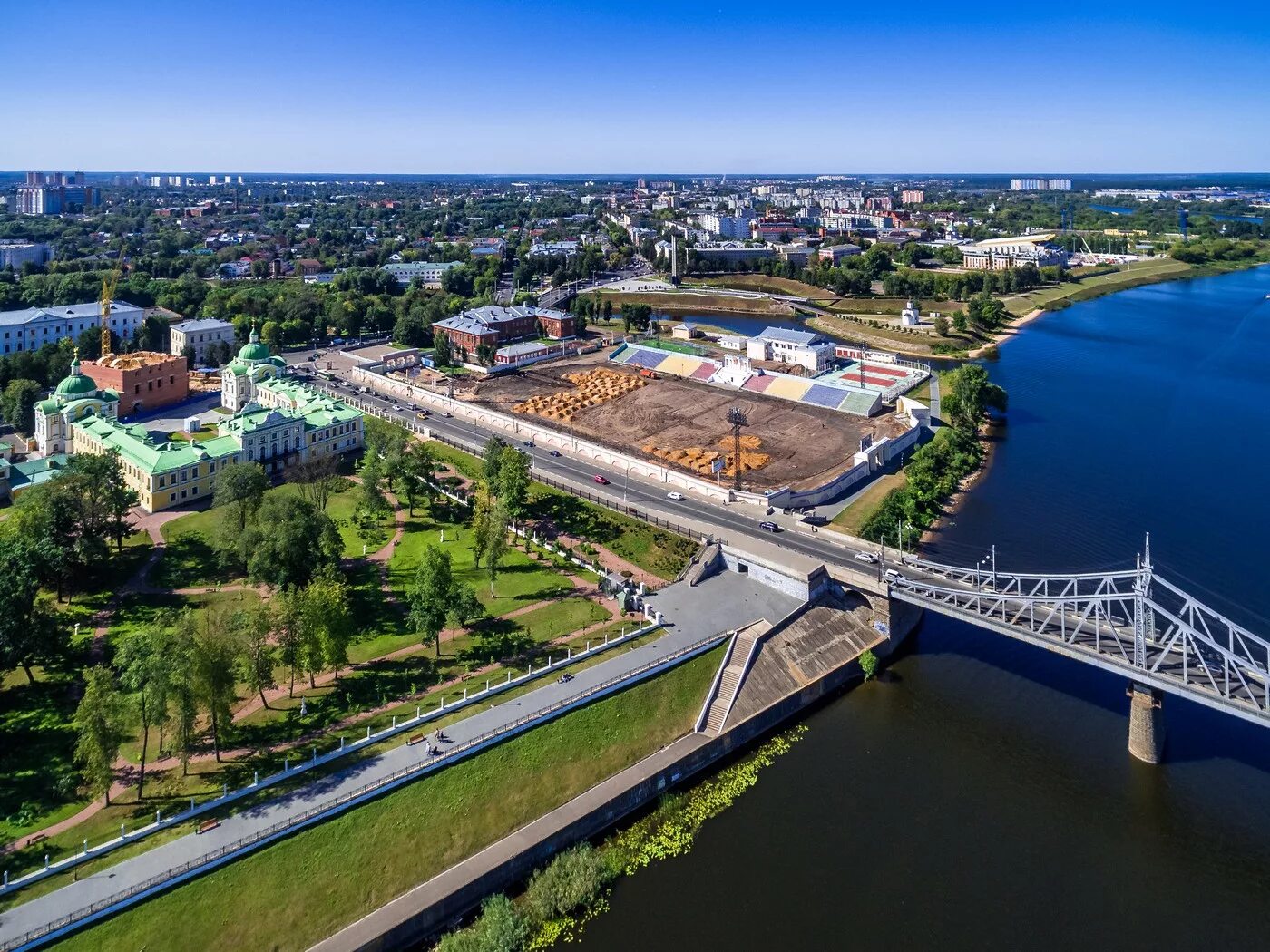 Набережная Степана Разина Тверь. Город Тверь набережная Степана Разина. Тверь набережная Разина. Набережная Степана Разина Тверь фото. Сток тверь