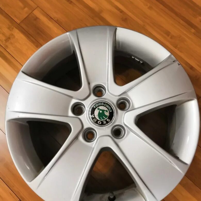 Диски литые skoda. Штатные диски шкода. литые диски на шкоду а 5.