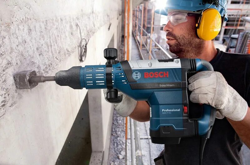 Взять перфоратор. Bosch GSH 7 VC. Bosch GSH 7 VC молоток отбойный 0.611.322.000. Молоток отбойный Bosch gsh7vc. Perforator GBH 8-45 DV Bosch.