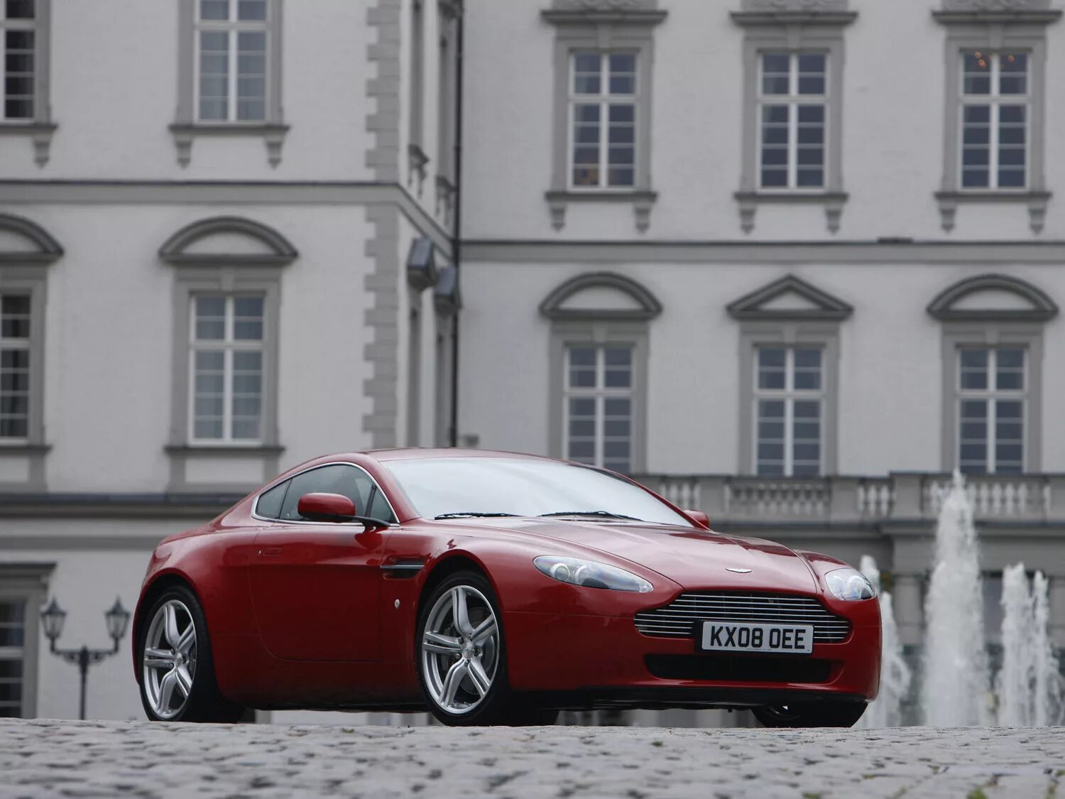 Aston martin v8 vantage. Aston Martin v8. Aston Martin v8 Vantage 007.