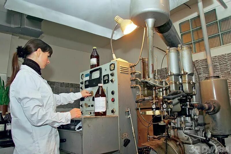Моторный и исследовательский метод определения октанового числа. Исследовательское октановое число. установка для измерения октанового числа моторным методом. способы измерения октанового числа бензина. установка для определения октанового числа бензина.