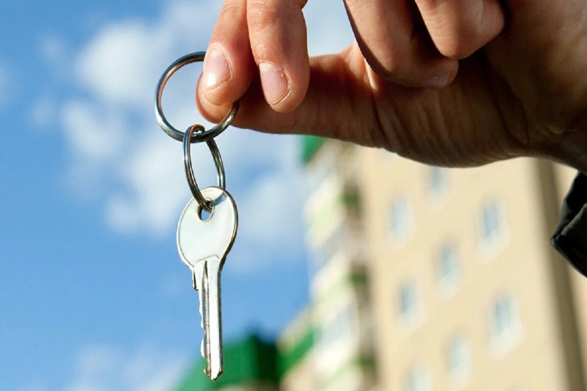 Квартиры первый ключ. Ключи от квартиры. Квартира ключи. Новостройка ключи. Ключи от новой квартиры.