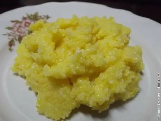Кукуруза и кукурузная каша. Каша нордик кукурузная. Каша кукурузная вид сверху. Кукурузная каша на завтрак. Кукурузная каша густая.